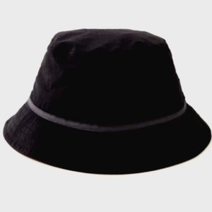 🏌‍♀️Abercrombie & Fitch Golf Bucket Hat🏌